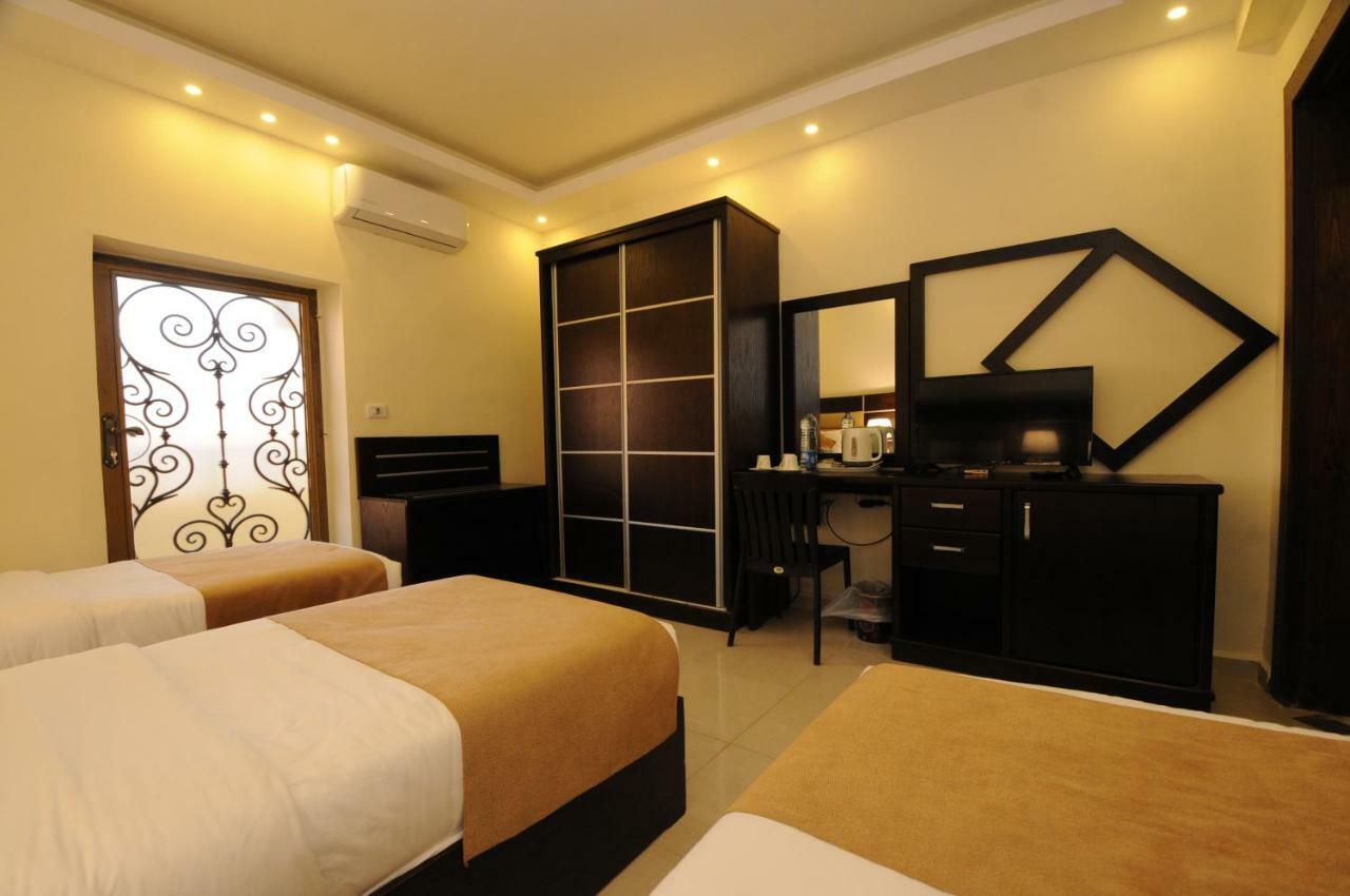 Shaqilath Hotel Vádi Músza Kültér fotó